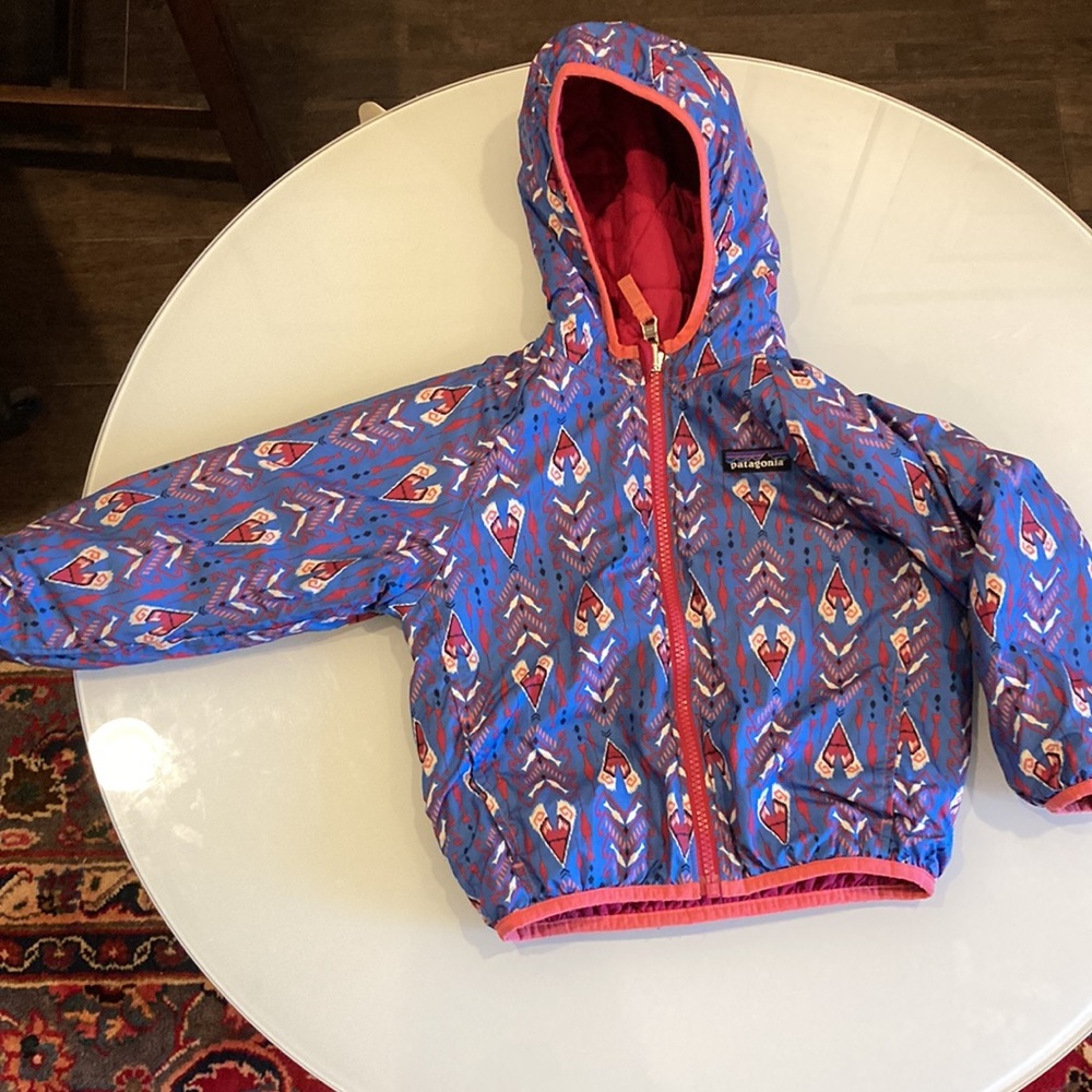 Patagonia girls light winter jacket, reversible, 3T